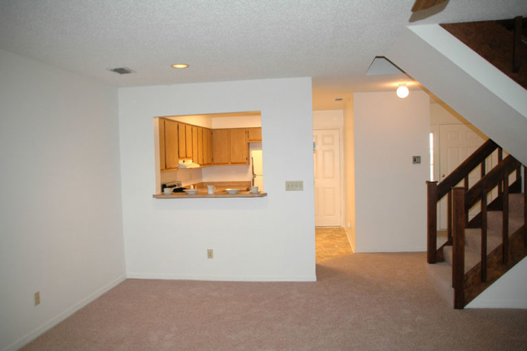 DSC0049 Willow Pond Apartments and Townhomes